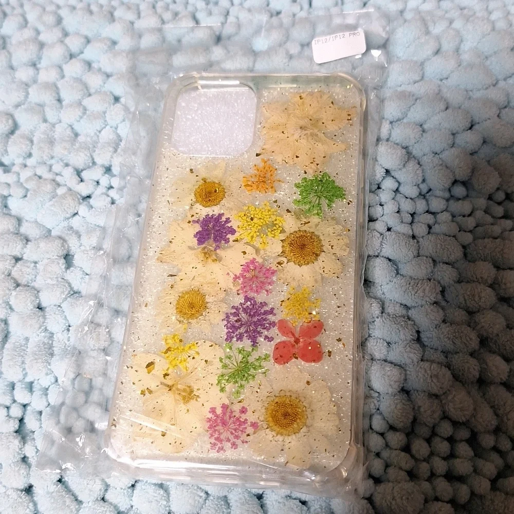 I phone 12 iPhone 12 pro Phone cover with flowers on back